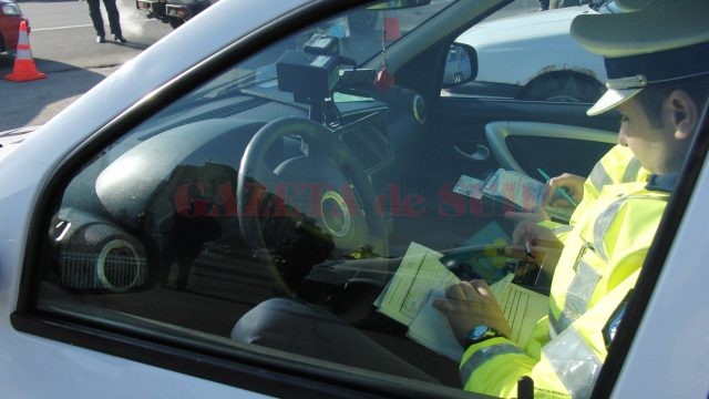 În ultimele două luni, polițiștii de la Rutieră l-au prins de șase ori pe Vrăjitoarea conducând fără permis