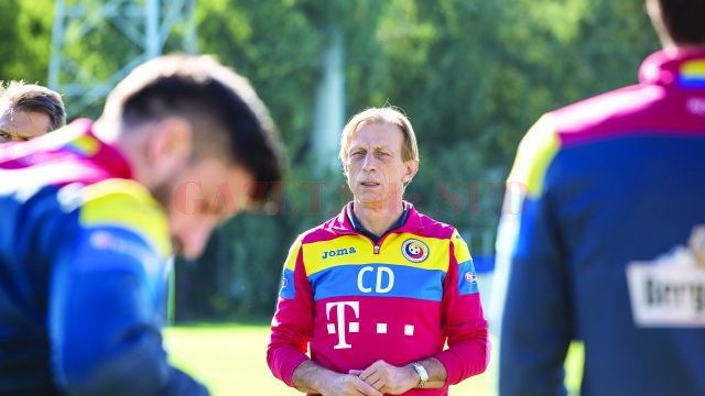 Christoph Daum și-a mobilizat foarte bine elevii în această săptămână și speră la șase puncte din cele două deplasări (Foto: frf.ro)