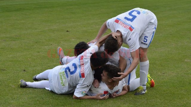 Constantin a fost adus multă bucurie în tabăra alb-albastră (Foto: Alexandru Vîrtosu)