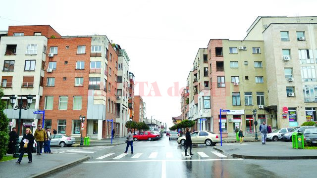 Severinenii care locuiesc la bloc tremură de frig în locuinţe (Foto: Bogdan Grosu)