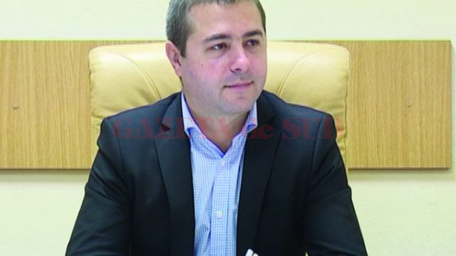 Viceprimarul Daniel Cîrjan susţine că autorităţile încearcă să rezolve cât mai repede problema căldurii