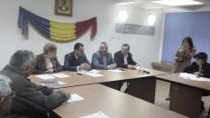 În ședința de dialog social de la Prefectura Mehedinți s-au stabilit măsurile pentru remedierea situației încălzirii din apartamente