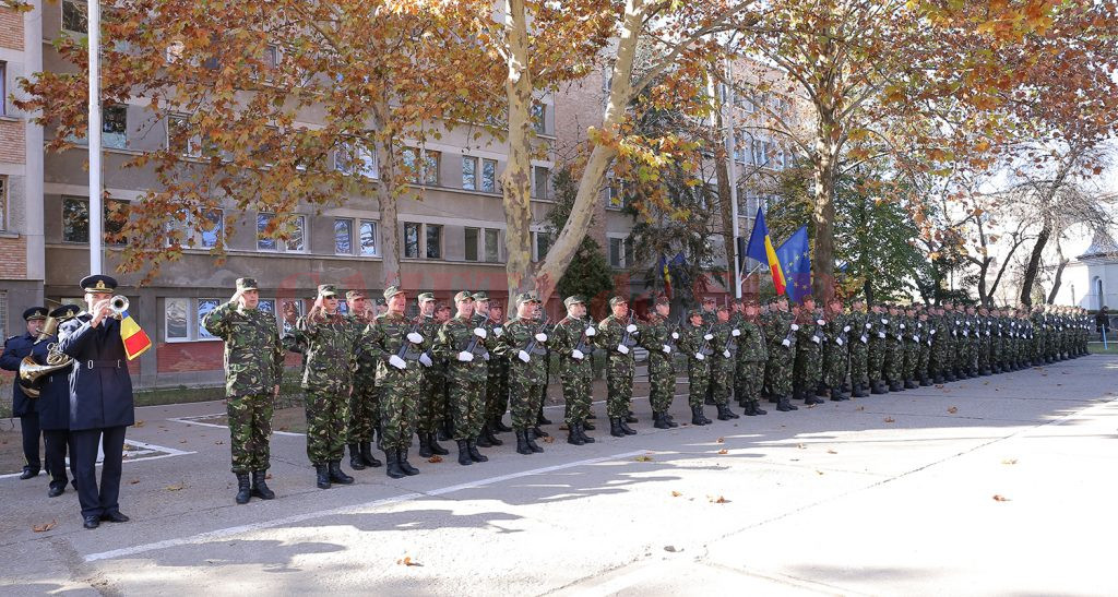 142 de tineri şi-au ales arma comunicaţii şi informatică şi au depus jurământul (Foto: Lucian Anghel)