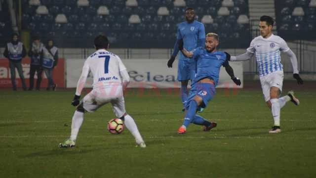 Zlatinski şi colegii săi nu au cu ce se lăuda după meciul cu Iaşi (Foto: csuc.ro)