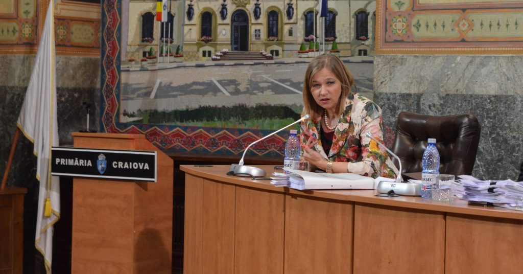 Cristina Calangiu a ocupat funcția de viceprimar al municipiului Craiova din 2012 și până în februarie 2015, când a demisionat invocând „motive personale“