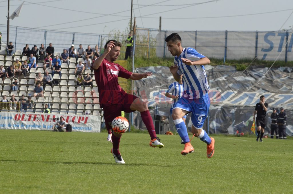 Andrei Ivan (dreapta) şi colegii săi trebuie să pună punct perioadei nefaste (Foto: alexandru Vîrtosu)