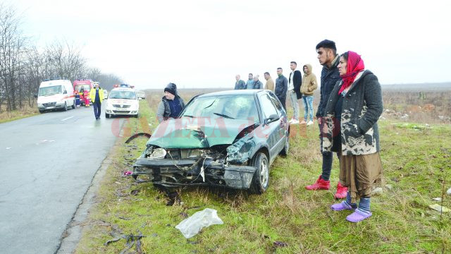 Maşina care circula regulamentar a fost lovită frontal (Foto: GdS)