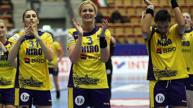 Româncele au pierdut confruntarea cu Danemarca (foto: EHF)