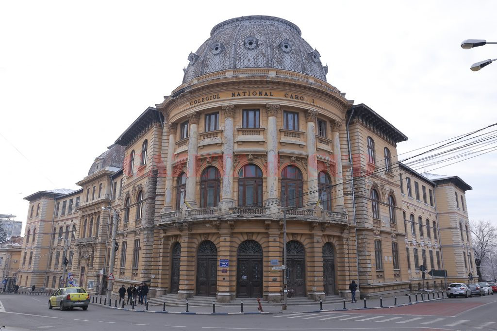 La Colegiul Național „Carol I“ din Craiova nu funcționează centrala de semnalizare, alarmare, alertare în caz de incendiu (Foto: Lucian Anghel)