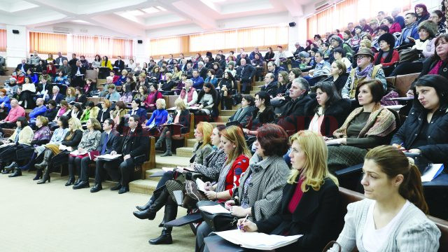 Cadrele didactice din învățământul preuniversitar vor avea în vedere de acum înainte și respectarea principiilor din Codul de etică pentru învățământul preuniversitar care a intrat în vigoare