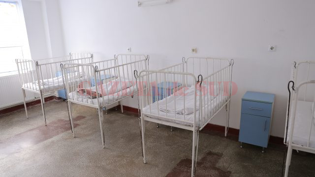 Secția de Pediatrie are 25 de paturi, iar saloanele sunt împărțite pe afecțiuni (Foto: Claudiu Tudor)