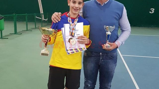 Alex Coman, alături de antrenorul său, Alex Banciu, vor pleca mâine în Ucraina la Winter Cups. Din delegație va mai face parte încă un sportiv de la CSM Craiova, Robert Gună.