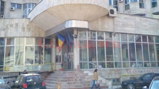 Procurorii DIICOT caută acum vinovaţii la Finanţele Publice Gorj