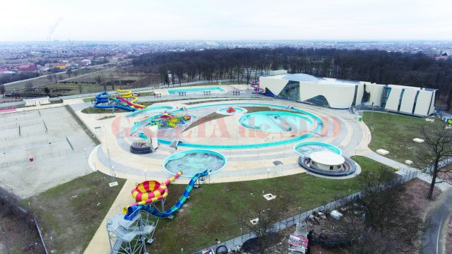Lucrările la Water Park au „înghețat“ în așteptarea unei noi autorizații de construire (Foto: Marian Vulcănescu)