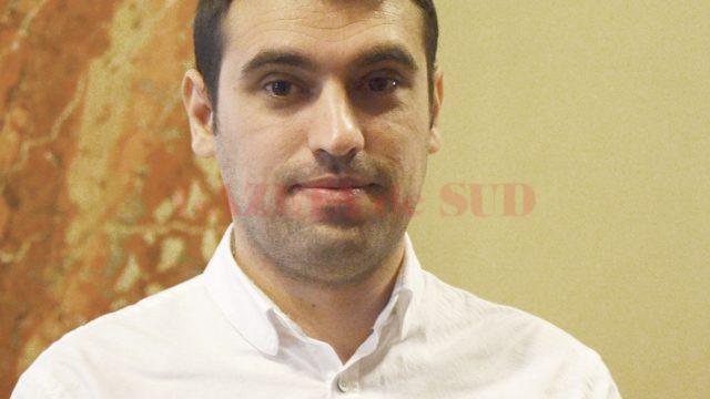 Noul manager al Salubrității din Craiova s-a blocat emoțional în fața consilierilor locali (FOTO: Valentin Tudor)