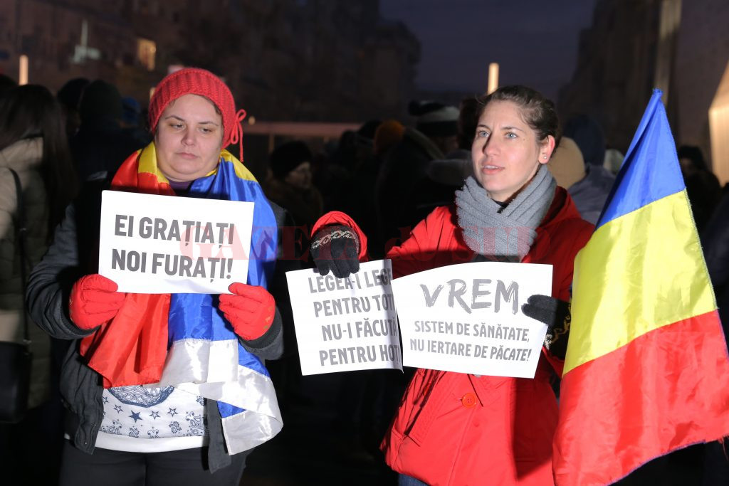 Mesajul craiovenilor pentru guvern (Foto: Lucian Anghel)