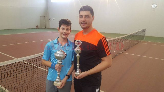 Alex Coman, alături de antrenorul său, Alex Banciu (foto: Lucian Anghel)