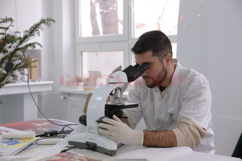 Laboratorul de analize medicale al Spitalului din Segarcea a fost dotat cu aparatură de ultima generație (Foto: Lucian Anghel)
