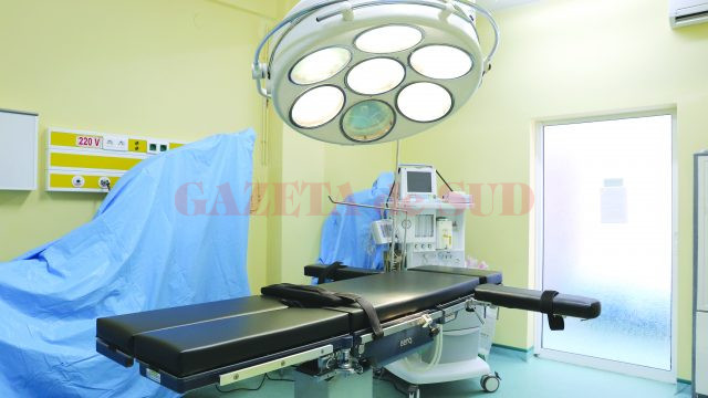 Clinica de Chirurgie şi Ortopedie Pediatrică a Spitalului Judeţean de Urgenţă (SJU) din Craiova a reușit să achiziționeze, în urma donațiilor, o masă de operație de ultimă generație de care anual vor beneficia în jur de 1.000 de pacienți (Foto: Lucian Anghel)