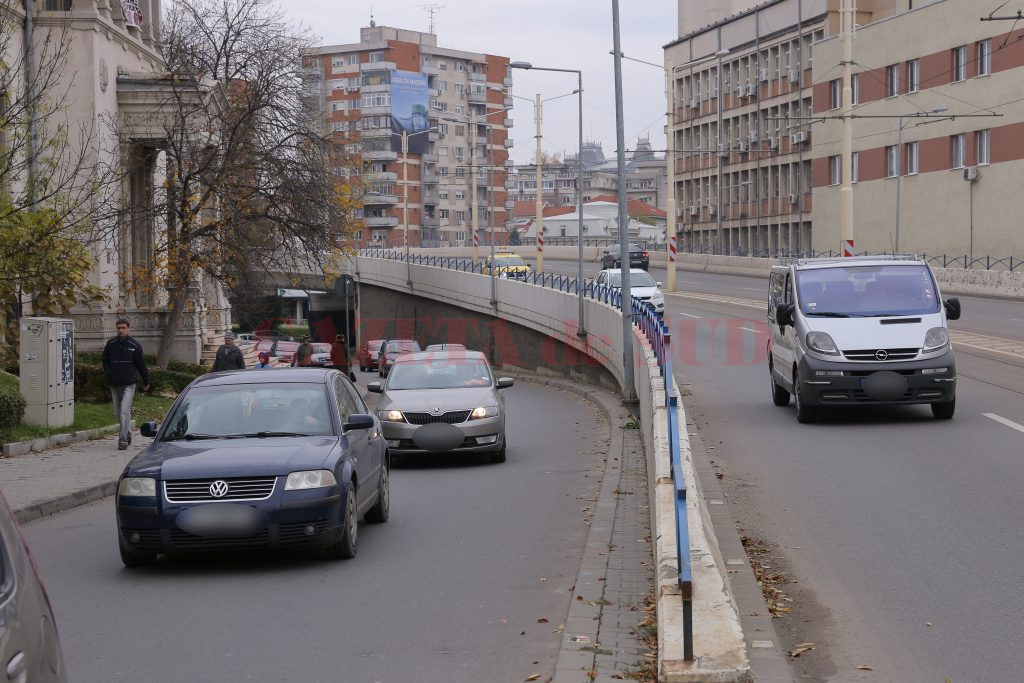 Când vindeți o mașină unui cetățean străin, procedura prin care vi se scade autovehiculul de la Impozite și Taxe este diferită de situația în care mașina este vândută în țară