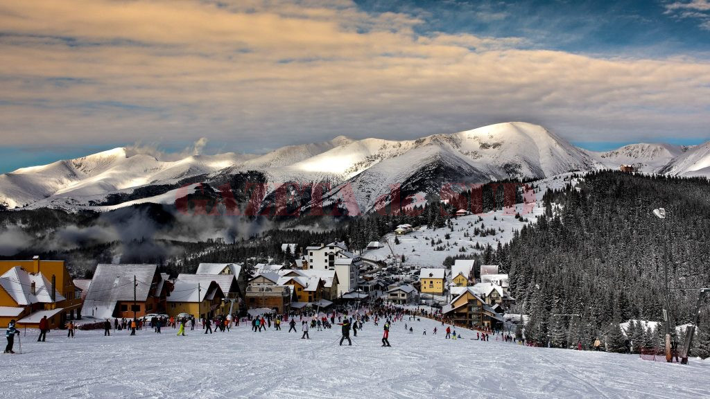 Pârtia principală a fost plină de turişti