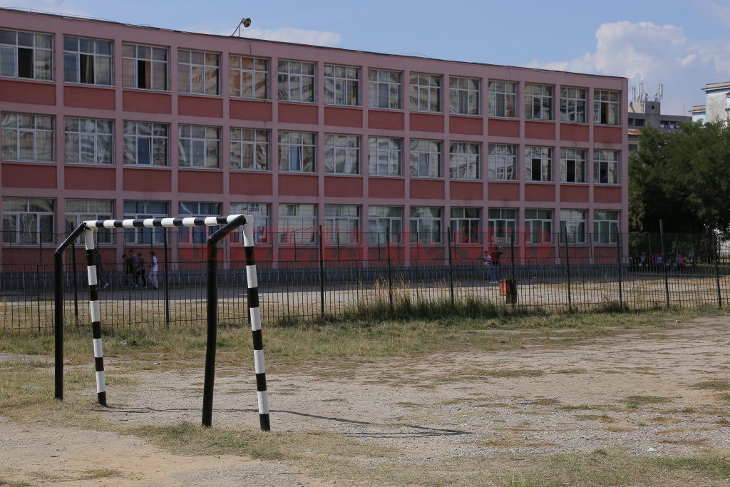 Baza sportivă de la Școala Gimnazială „Mihai Viteazul“, la început de an școlar