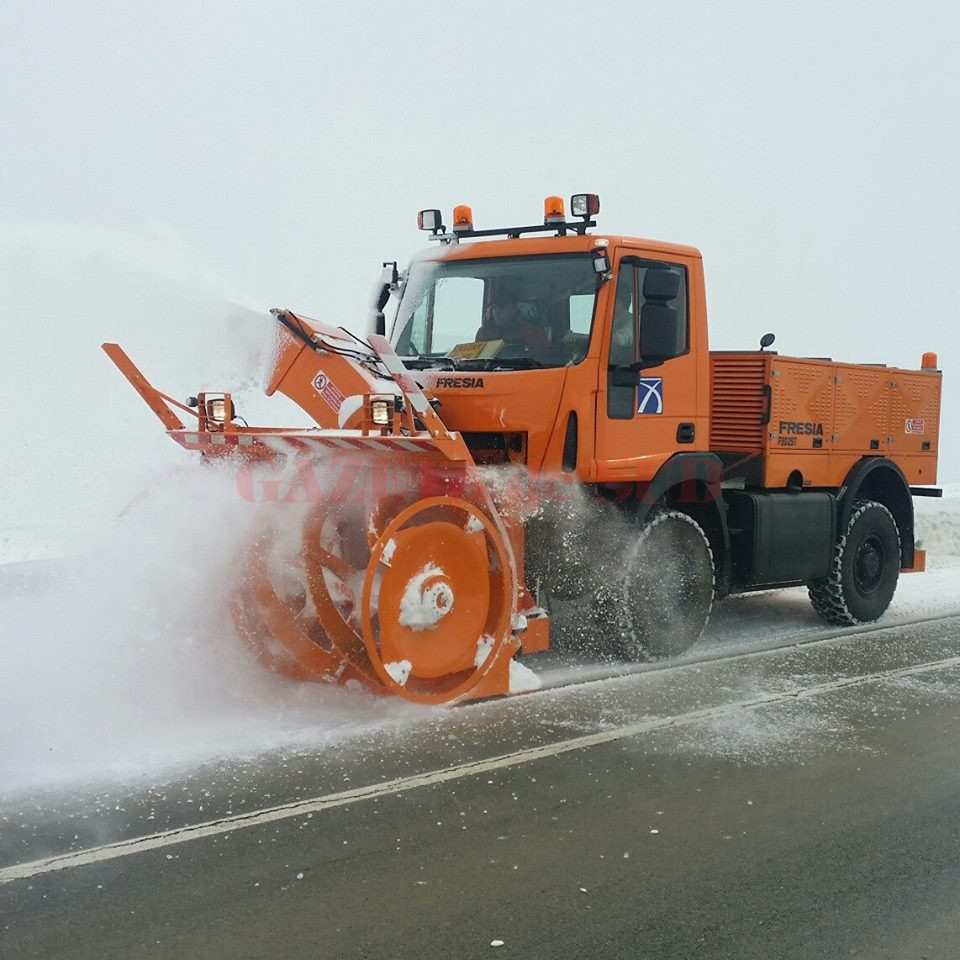 Utilajele au ieşit la deszăpezit  