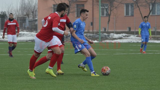 Alb-albaştrii lui Papură şi Guşatu au trecut la pas de Cârcea (Foto: Alexandru Vîrtosu)