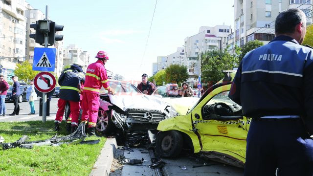 O analiză a IPJ Dolj arată că, în 2016, aproape jumătate din accidentele grave s-au produs în orașe (Foto: arhiva GdS)