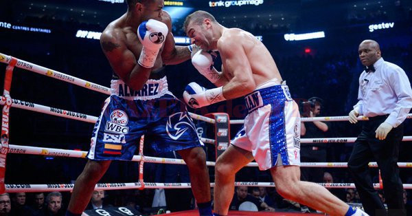 Lucian Bute (dreapta) a fost învins de Alvarez, prin KO, în repriza a cincea (foto: lapresse.ca)