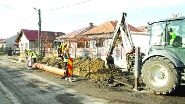 Modernizarea sistemelor de canalizare şi alimentare cu apă va continua în trei oraşe