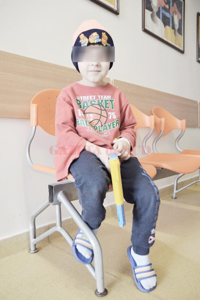 Tot mai mulţi copii sunt diagnosticaţi de la vârste mici cu boli grave (Foto: bogdan Grosu)