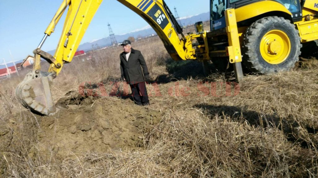 Ion Dodescu a blocat cu trupul excavatorul firmei de demolări 