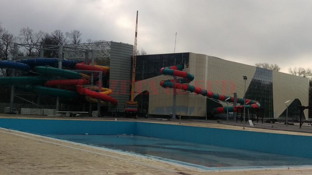 La Water Park, lucrările au „îngheţat“ în vara anului trecut şi se aşteaptă şi în prezent, după noua autorizaţie de construire
