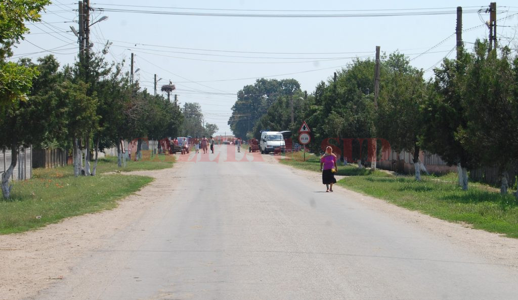 Anchetatorii au stabilit că mai mulți bătrâni din Catane au rămas fără bani după ce i-au depus la poșta din comună