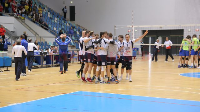 Voleibaliștii craioveni au câștigat medalii de argint