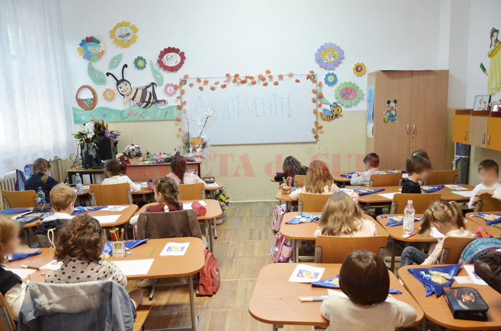 Evaluarea pentru elevii de clasa a II-a nu s-a organizat la una din grupele Colegiului „Frații Buzești“ din Craiova, pe motiv că părinții au refuzat testarea copiilor (Foto: Arhiva GdS)