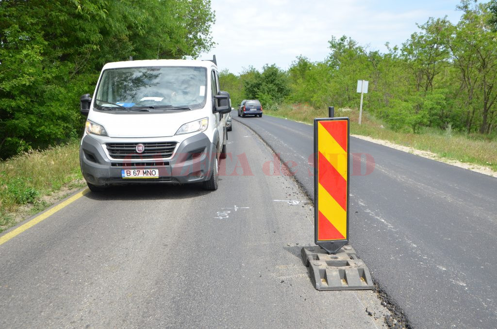 Zonă de pe DN 55 Craiova - Bechet, unde s-a turnat deja ultimul strat de asfalt, cel de uzură (Foto: Claudiu Tudor)