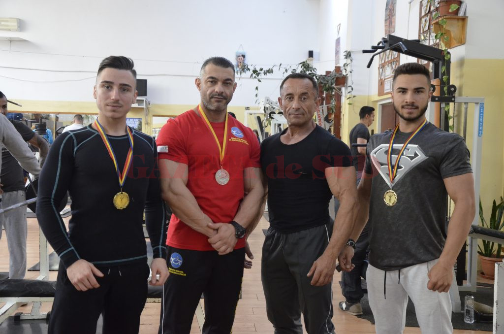 Paul Dâlganu, Cristi Firică, Costel Torcea şi Sebastian Pană se antrenează zilnic pentru medalii importante (Foto: Alexandru Vîrtosu)