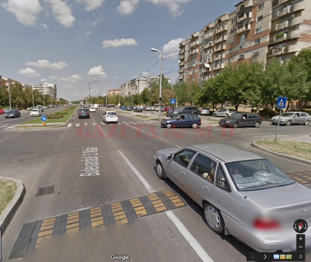 În iulie 2012, înaintea trecerii de pietoni de la intersecția bulevardului 1 Mai cu Dealul Spirei, erau montate limitatoare de viteză