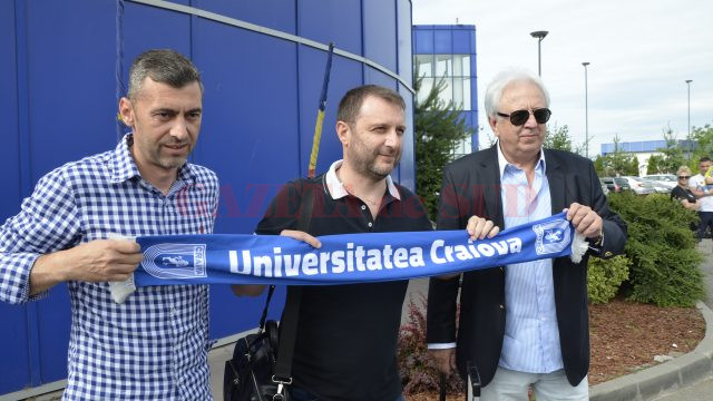 Devis Mangia (centru) va fi prezentat luni suporterilor CS Universitatea Craiova (Foto: Alexandru Vîrtosu)