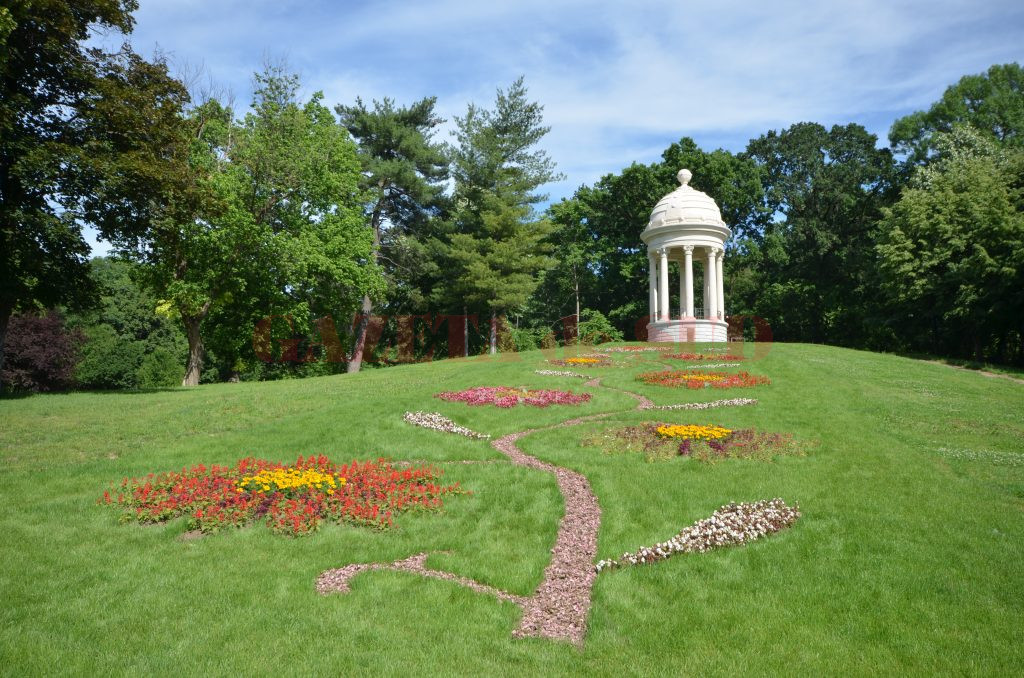 Glorieta vopsită cu 150.000 de euro (Foto: Bogdan Grosu)