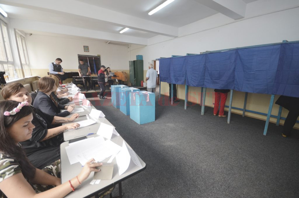 Doar 1 din 14 craioveni au ales primarul Craiovei (Foto: Arhiva GdS)