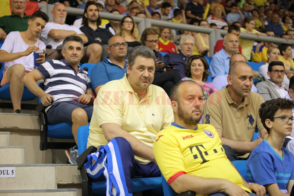 Președintele FRH, Alexandru Dedu, a fost prezent la meciul din Bănie