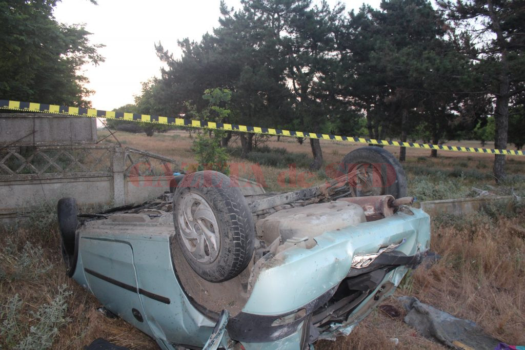Un băiat de 18 ani, pasager în mașina condusă de Rotaru, și-a pierdut viața în urma accidentului de circulație