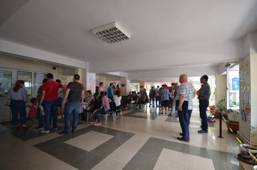 La paşapoarte, marţea este program prelungit până la 18.30 (Foto: Bogdan Grosu)