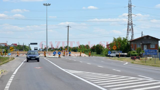 Sensul giratoriu construit la solicitarea Ministerului Sănătății (Foto: Bogdan Grosu)