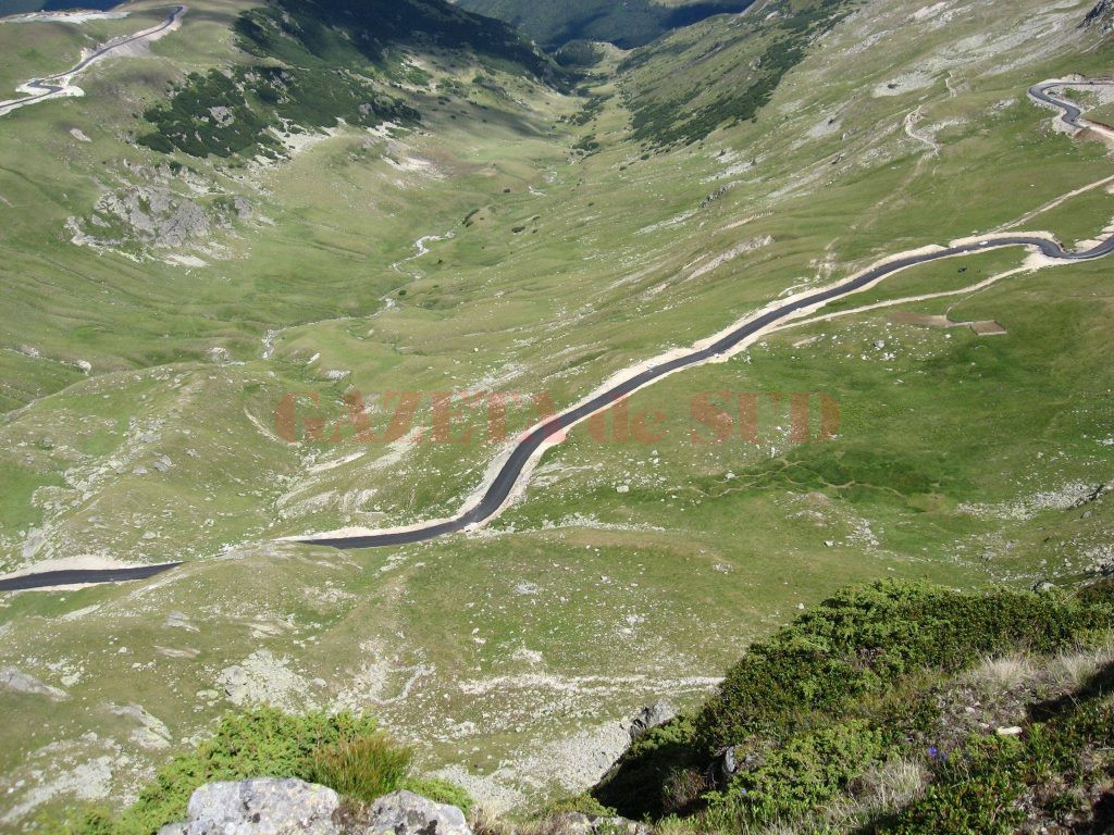 Şoseaua Transalpina reprezintă un magnet pentru turiştii din Europa