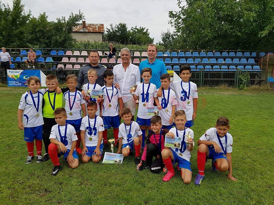 „Şcolarii“ lui Ionuţ Cimpoeru au câştigat şi trofeul celei de-a doua ediţii a „Cupei de Vară“
