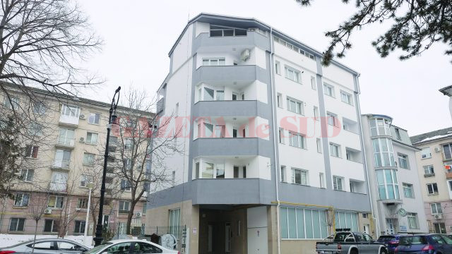 Clienții care au cumpărat apartamente în blocul lui Emilio au intrat în încurcătură (Foto: arhiva GdS)